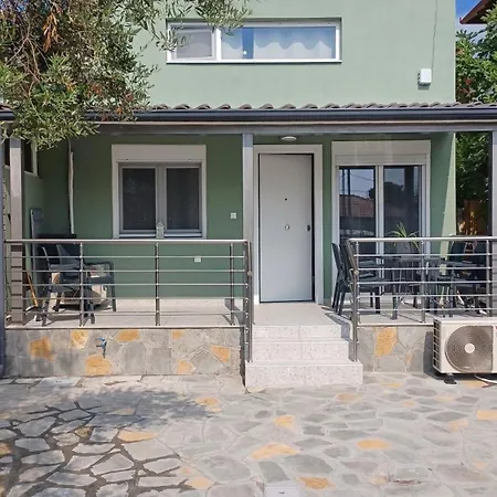 Сasa de vacaciones Modern House Close To The Sea *