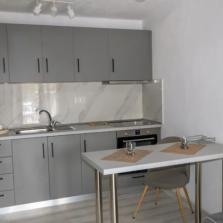 Modern House Close To The Sea בית נופש *
